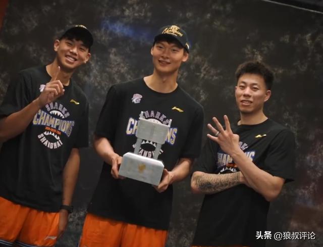 火箭需要留下伊森,他们也需要妥善处理范弗利特的合同问题?