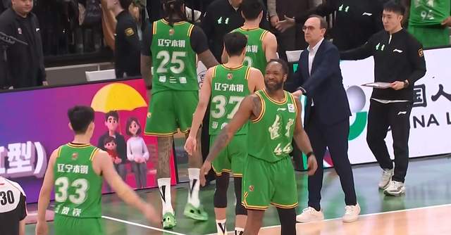厄瓜多尔主帅:19场不败赋予我们信心,但明天一切将从零开始