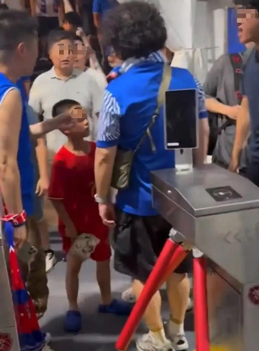 给邪恶领导当妈 是这届打工人的究极形态